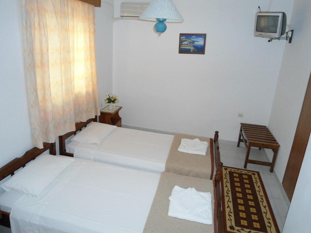 Evi Apartments And Studios Theologos  Ruang foto