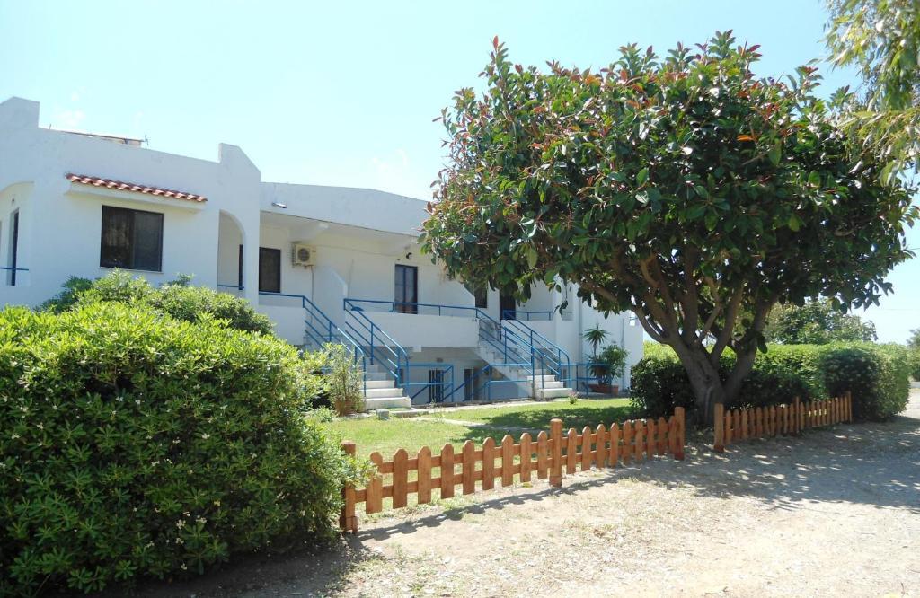 Evi Apartments And Studios Theologos  Ruang foto