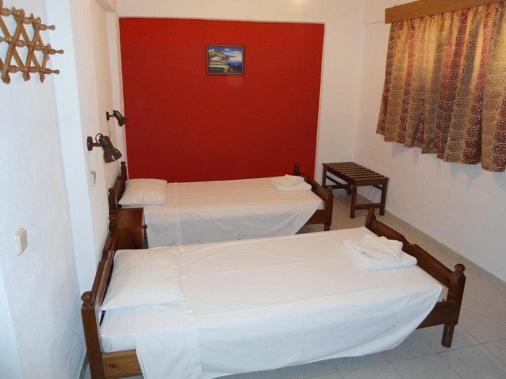 Evi Apartments And Studios Theologos  Ruang foto