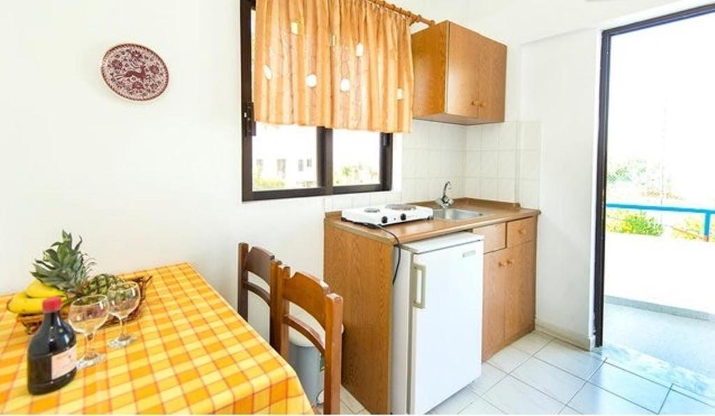 Evi Apartments And Studios Theologos  Bagian luar foto