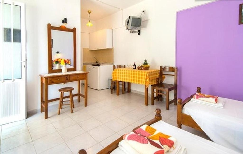 Evi Apartments And Studios Theologos  Ruang foto