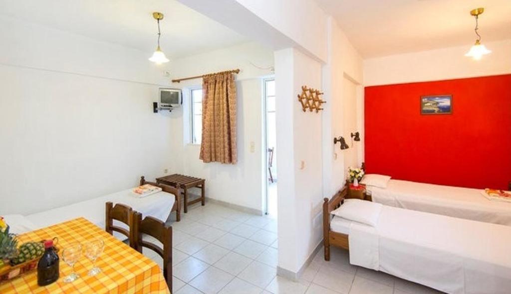 Evi Apartments And Studios Theologos  Ruang foto