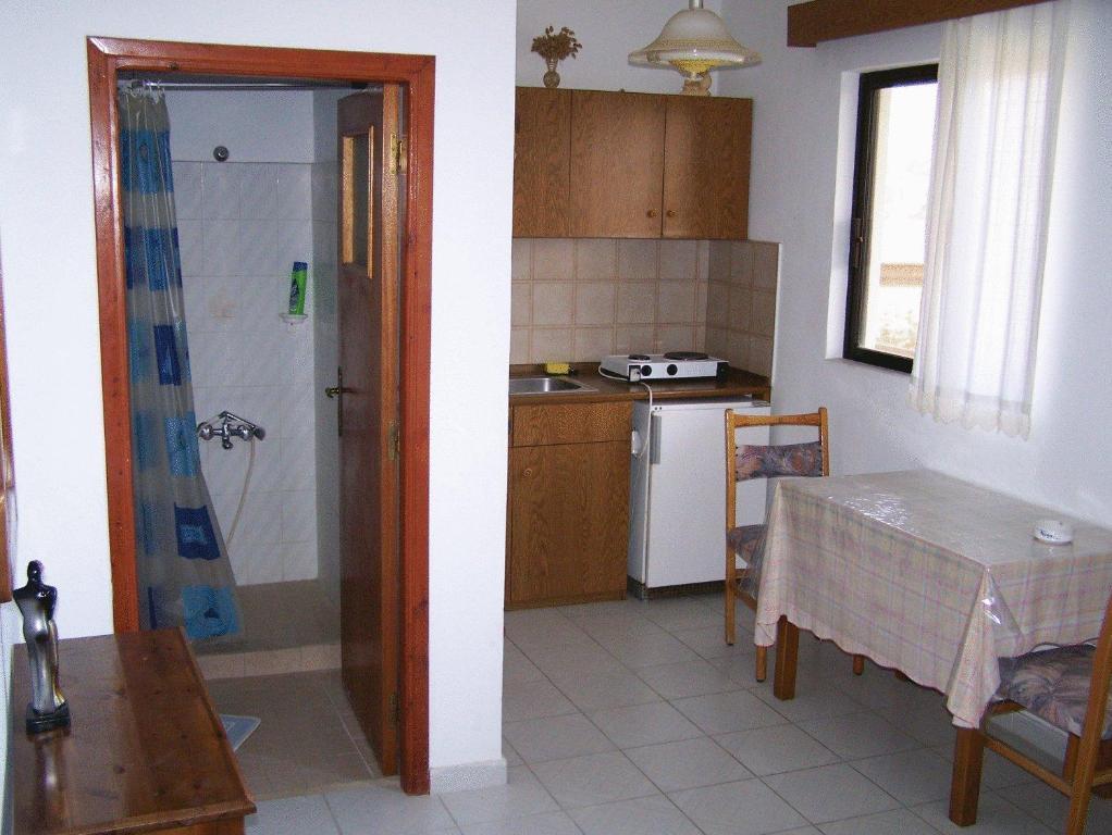 Evi Apartments And Studios Theologos  Ruang foto
